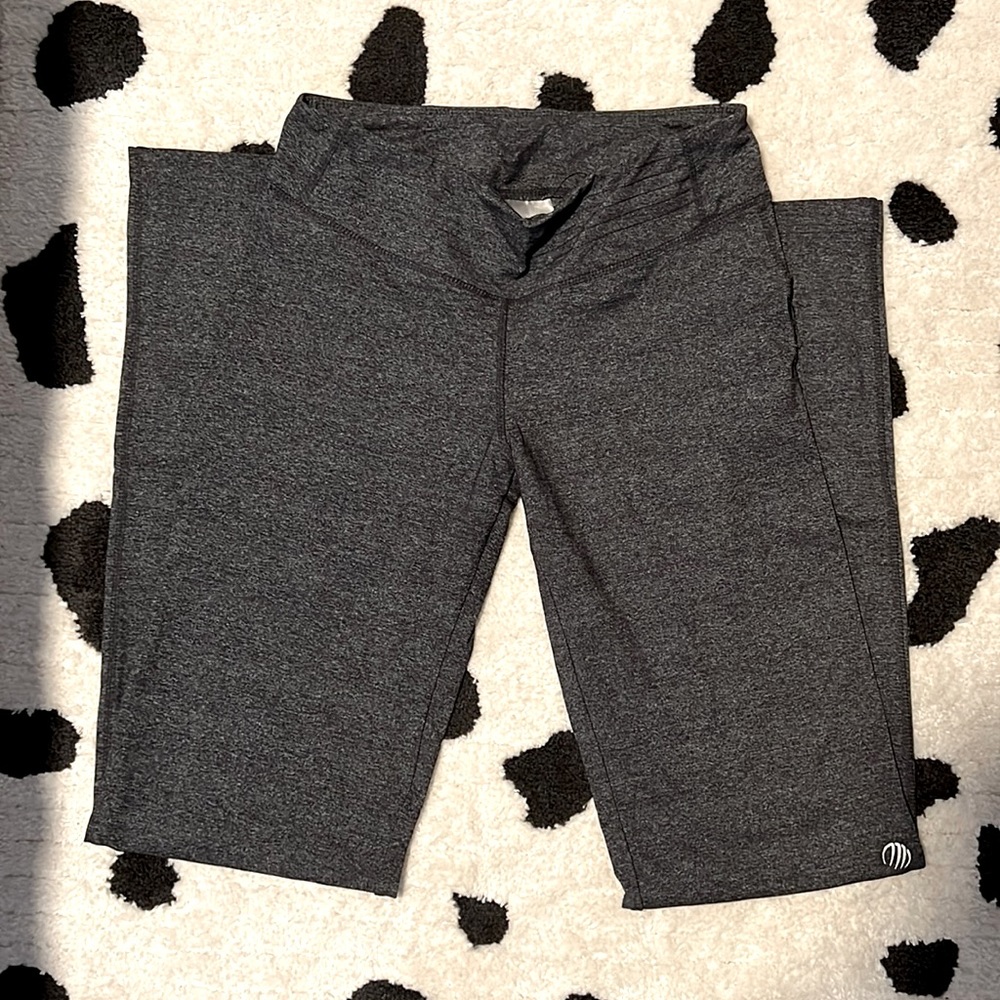 gray yoga pants